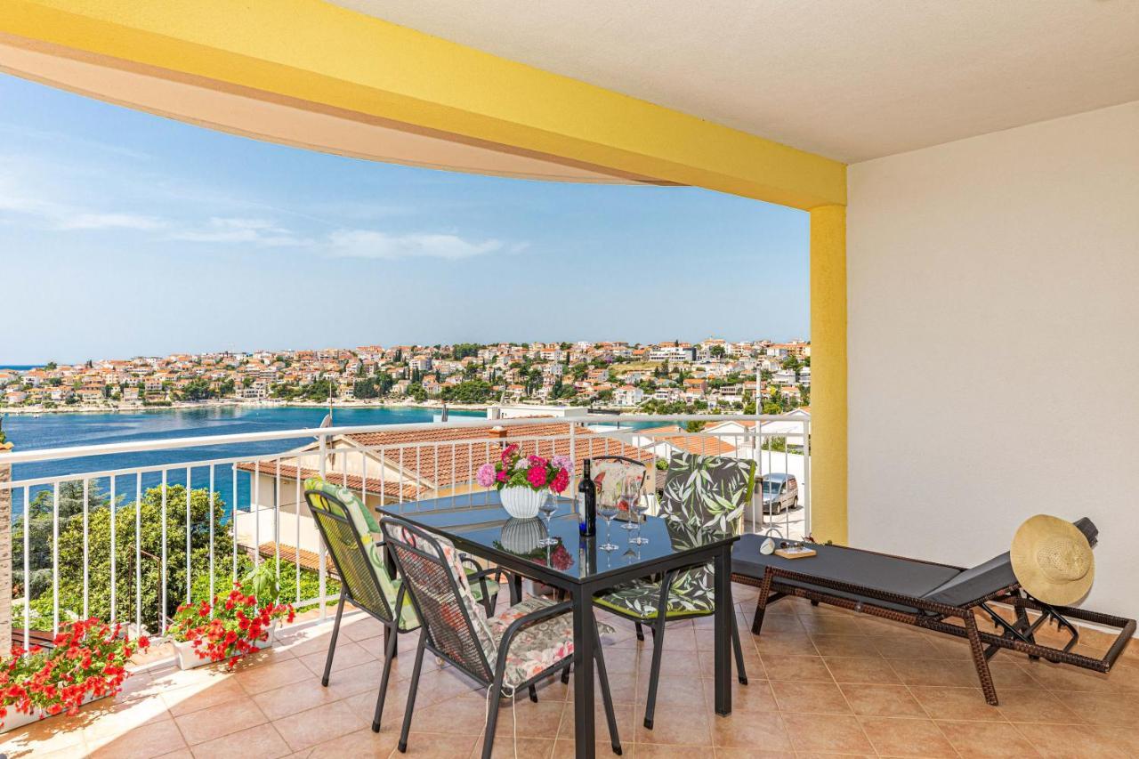 Apartments Villa Nea Leona Трогир Экстерьер фото