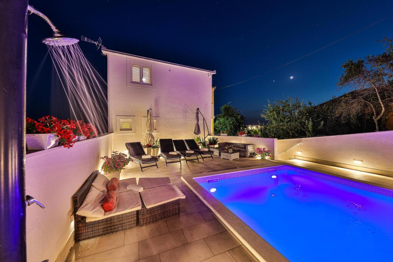Apartments Villa Nea Leona Трогир Экстерьер фото